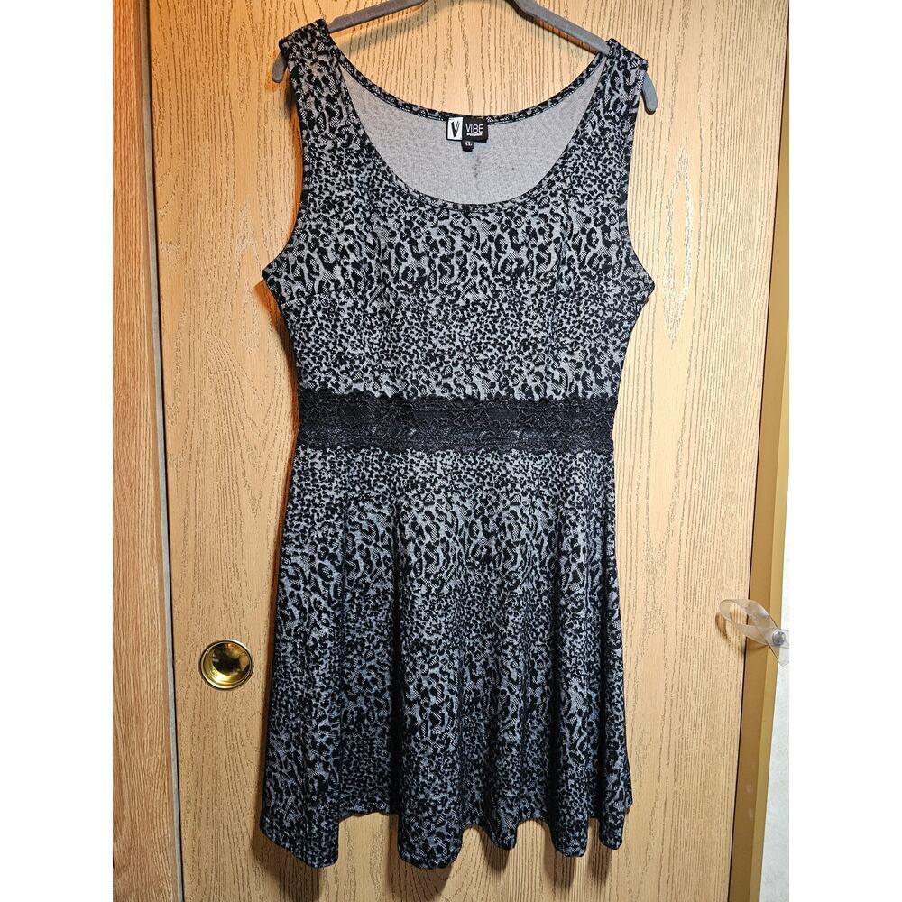 JUNIORS XL VIBE SPORTSWEAR DRESS. LACE SEE THROUGH BAND AROUND WAIST.